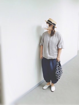 「リネンブラウス」｜「アイテム（スリッポン）」を使った、ぴーたさん（レディース・155cm）の春コーディネート