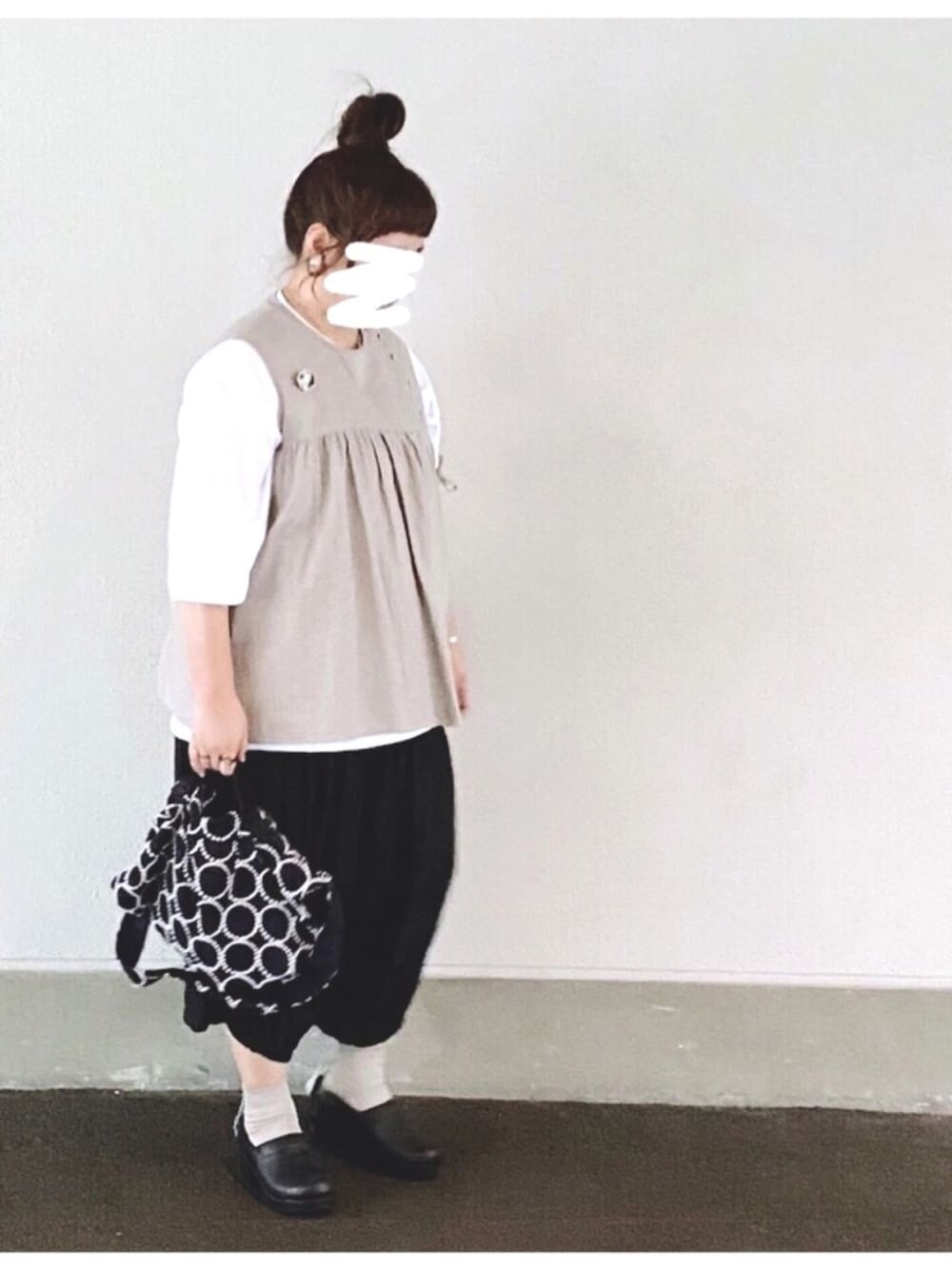 「ナチュラルスタイル、ナチュラルカジュアル、シンプル、ゆるコーデ、休日スタイル、UNIQLO、veritecoeur、dansko、TANDEY、minaperhonen」｜「mina perhonenのアイテム（バッグ、ブルー系）」を使った、ぴーたさん（レディース・155cm）の夏コーディネートの1枚目の写真