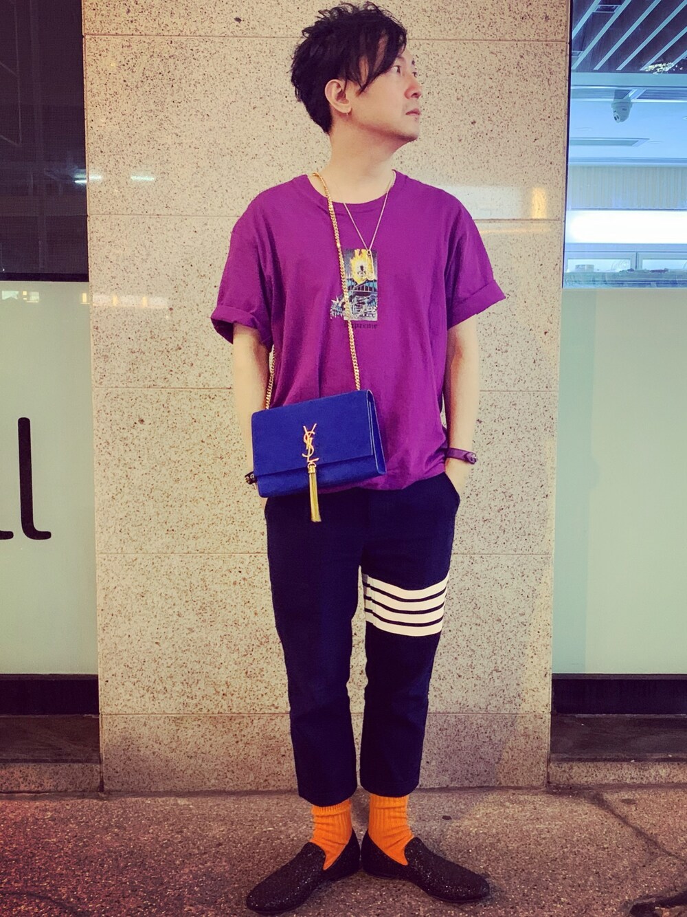 「ootd、fashion、outfit、街頭穿搭、休閒、Hong Kong、日系極簡、男友風、鹽系風格、韓系」｜「Supreme のアイテム（Tシャツ/カットソー、パープル系）」を使った、jimchoi0317さん（メンズ・170cm）の春コーディネートの1枚目の写真