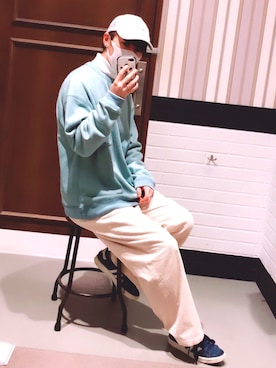 「白キャップ」｜「アイテム（スウェット）」を使った、Yuukiさん（メンズ・169cm）の冬コーディネート