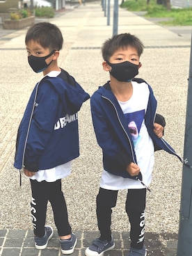 「MSGM KIDS（エムエスジーエムキッズ）のアイテム（ジャケット/アウター）」を使った、rstwinsさん（キッズ・110cm）の春コーディネート