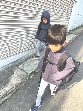 「海外子供服」｜「アイテム（スリッポン）」を使った、rstwinsさん（キッズ・110cm）の春コーディネート