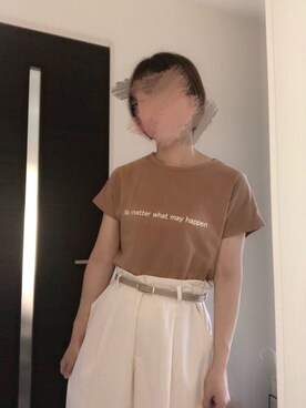 「しまむら（シマムラ）のアイテム（Tシャツ/カットソー、ブラウン系）」を使った、akiさん（レディース）の夏コーディネート