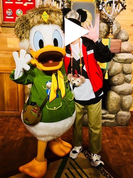 「ディズニーランド」｜「アイテム（その他アウター）」を使った、なべりんさん（レディース・165cm）の春コーディネート