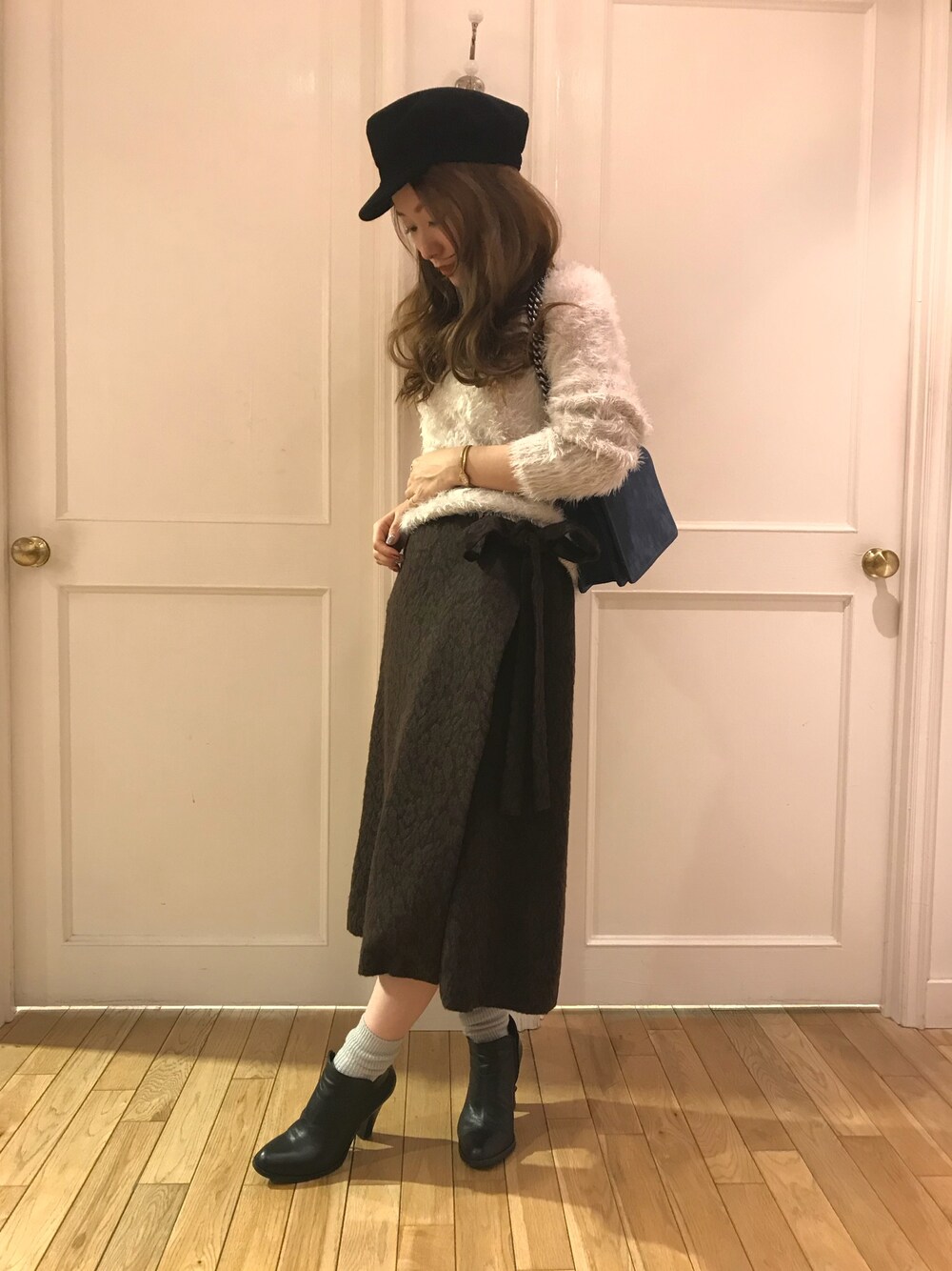 「レオパード、巻きスカート、キャスケット、冬コーデ、大人カジュアル、ふわふわニット、春カラー、バナーバレット、フェザーニット、オトナ女子」｜「Banner BarrettのFEATHER YARN　PULLOVER（ニット/セーター、ピンク系）」を使った、naoooooooooomiさん（レディース・154cm）の冬コーディネートの1枚目の写真