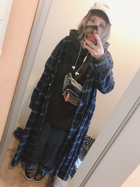 「SPINNS(スピンズ)のアイテム(ボディバッグ/ウエストポーチ)」を使った、あるてまさん(レディース・158cm)の冬コーディネート