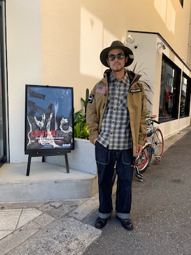 「チェック柄に恋してる」｜「アイテム（マウンテンパーカー）」を使った、ishizawaさん（メンズ・172cm）の秋コーディネート