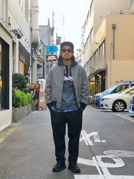 「アイテム（スタジャン、グレー系）」を使った、ishizawaさん（メンズ・172cm）の秋コーディネート