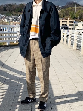 「neonsign」｜「アイテム（スラックス）」を使った、isseiさん（メンズ・180cm）の春コーディネート