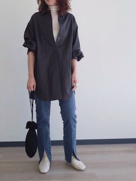 「KBF（ケイビーエフ）のKBF ベロアプリーツ巾着BAG（ハンドバッグ）」を使った、maccoさん（レディース・162cm）の秋コーディネート