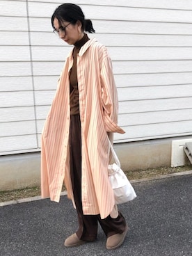 「ISOOK（アイスー）のアイテム（Tシャツ/カットソー）」を使った、maccoさん（レディース・162cm）の冬コーディネート