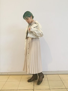 「UNITED TOKYO（ユナイテッドトウキョウ）のインバランスプリーツワンピース（ワンピース、ベージュ系）」を使った、Yukiko Fukudaさん（レディース・155cm）の春コーディネート
