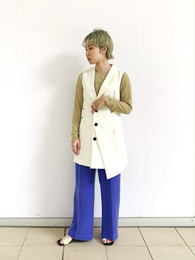 「UNITED TOKYO（ユナイテッドトウキョウ）のクラートレイヤードベスト（ベスト、ホワイト系）」を使った、Yukiko Fukudaさん（レディース・155cm）の春コーディネート