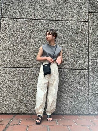 UNITED TOKYO（ユナイテッドトウキョウ）の「タフタボリュームパンツ