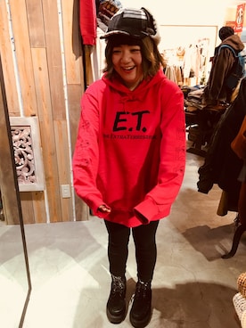 「E.T.」｜「アイテム（パーカー）」を使った、Erikids.さん（レディース・150cm）の冬コーディネート