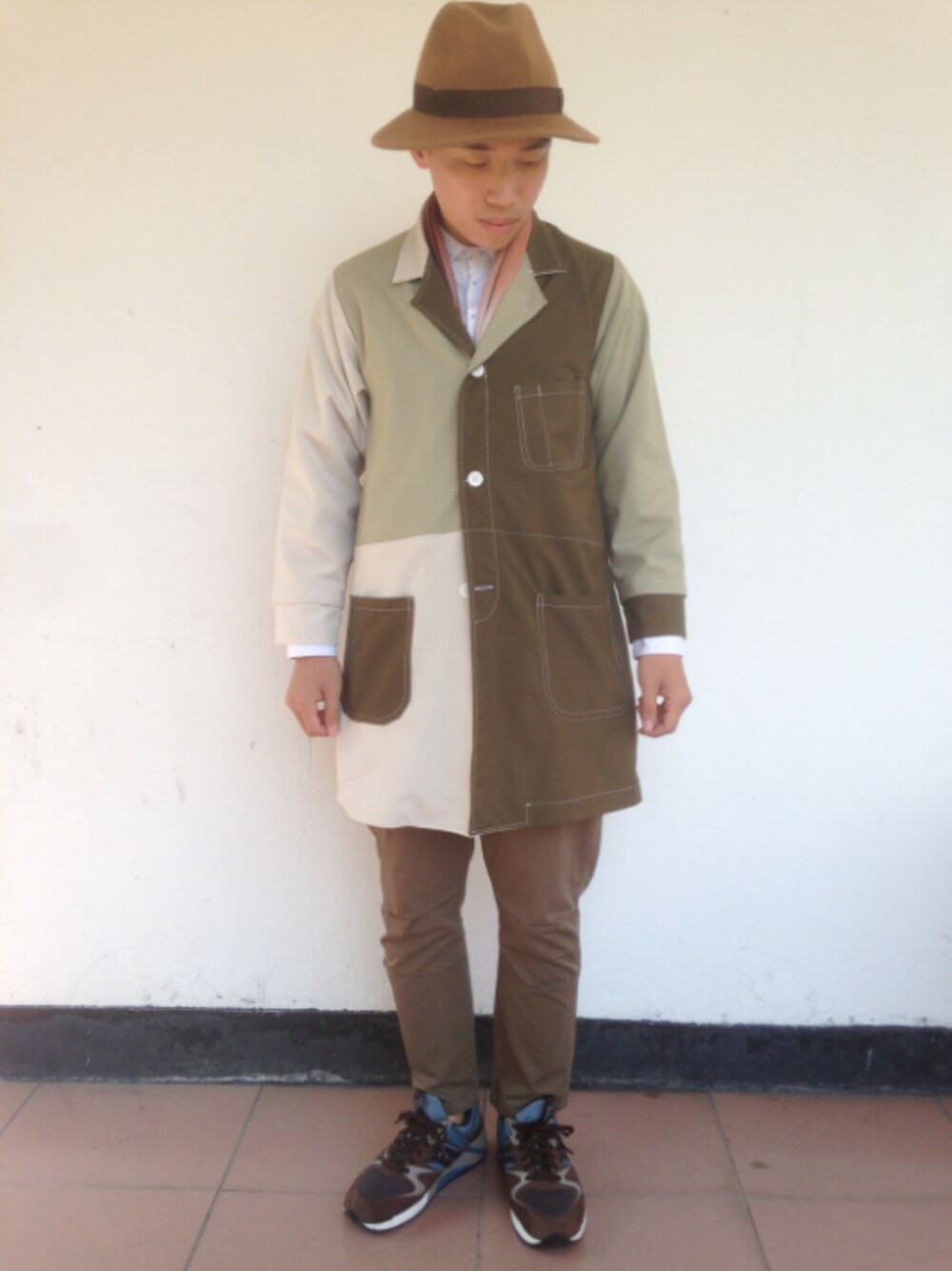 「madebymeのアイテム（ジャケット/アウター、グリーン系）」を使った、吳泓逸さん（メンズ・168cm）の冬コーディネートの1枚目の写真