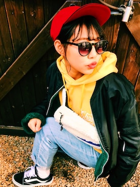 「JK」｜「アイテム（パーカー）」を使った、三輪鈴華さん（レディース・154cm）の冬コーディネート