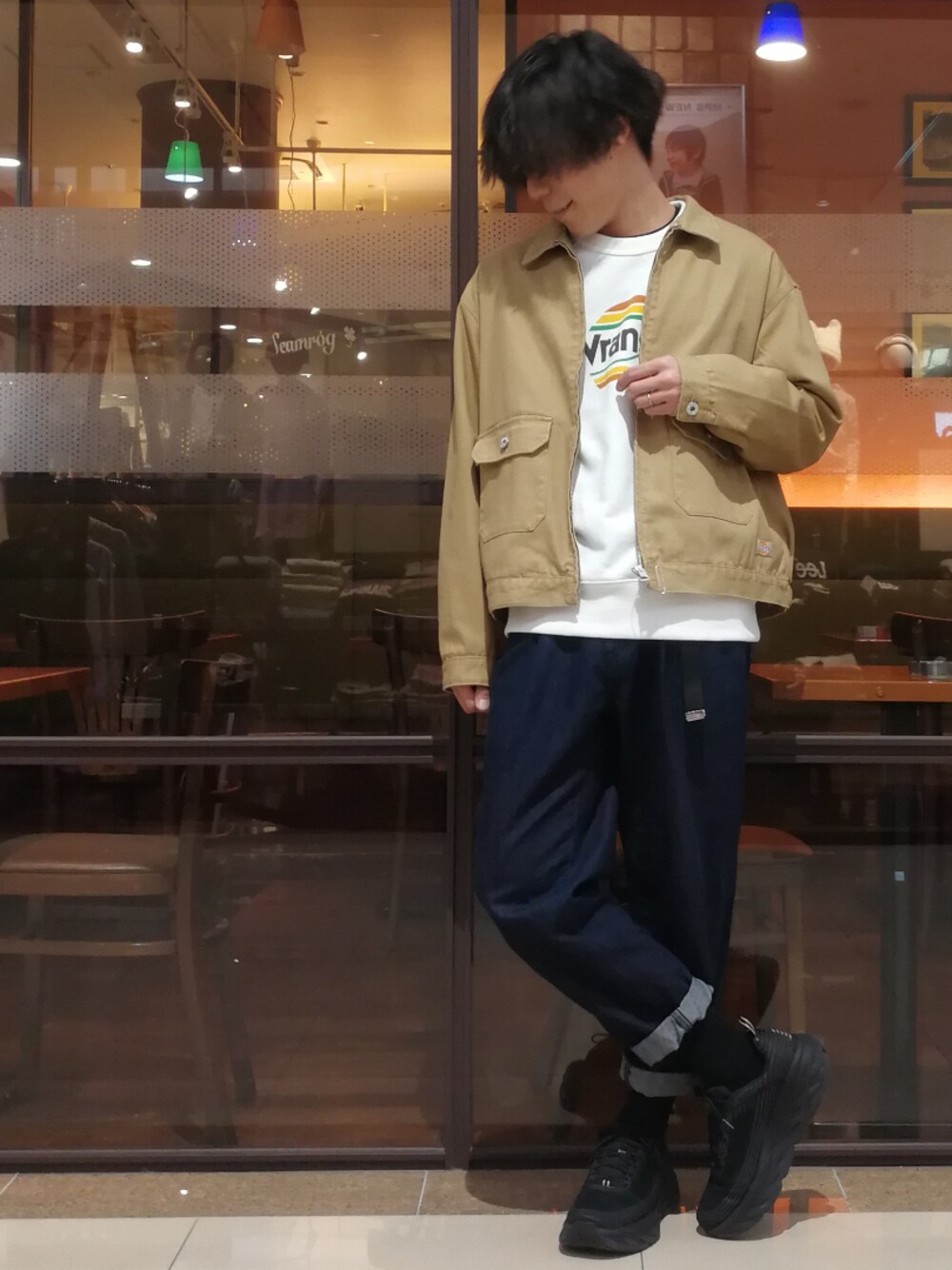 「ドリズラージャケット、テーパードパンツ、休日スタイル、今日のコーデ、おしゃれさんと繋がりたい、ゆるコーデ、オトナカジュアル、ベージュ、ダッドスニーカー」｜「Dickiesのアイテム（その他アウター、ベージュ系）」を使った、YU-KINさん（メンズ・170cm）の冬コーディネートの1枚目の写真