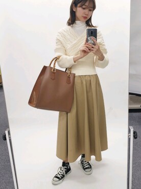 「haushca（ハウシュカ）のアイテム（トップス）」を使った、ARINA / 杉本侑菜さん（レディース・163cm）の冬コーディネート