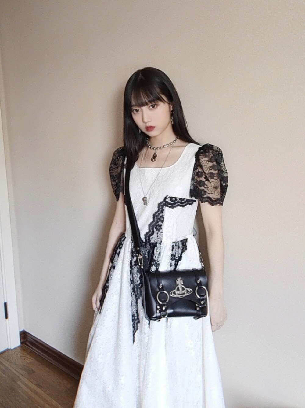 ヴィヴィアンウエストウッド ボンテージ バッグ Vivienne Westwood ヴィヴィアンウエストウッド ボディバッグ