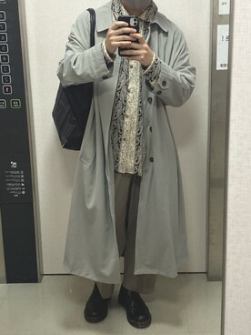 「オールホワイト」｜「アイテム（ステンカラーコート）」を使った、wear_yo_heyさん（メンズ・170cm）の冬コーディネート