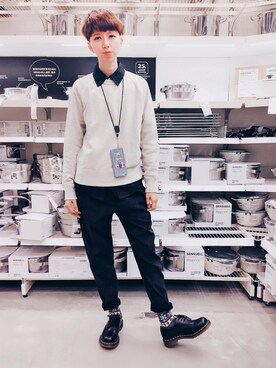 「Dr. Martens（ドクターマーチン）のアイテム（ドレスシューズ、ブラック系）」を使った、Effi Chengさん（レディース）の秋コーディネート