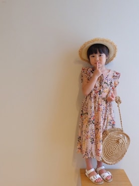 「ラウンドバッグ」｜「アイテム（帽子）」を使った、azu☻♡さん（キッズ・100cm）の春コーディネート