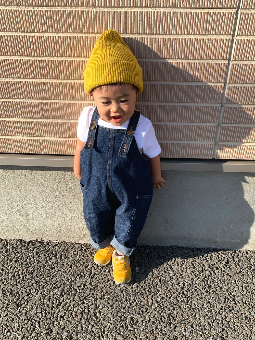 「キャップ、男の子、男の子コーデ、キッズコーデ、キッズファッション、おしゃれさんと繋がりたい」｜「Birthdayのアイテム（サロペット/オーバーオール、ブルー系）」を使った、KIRA☆REIさん（キッズ・80cm）の秋コーディネートの1枚目の写真