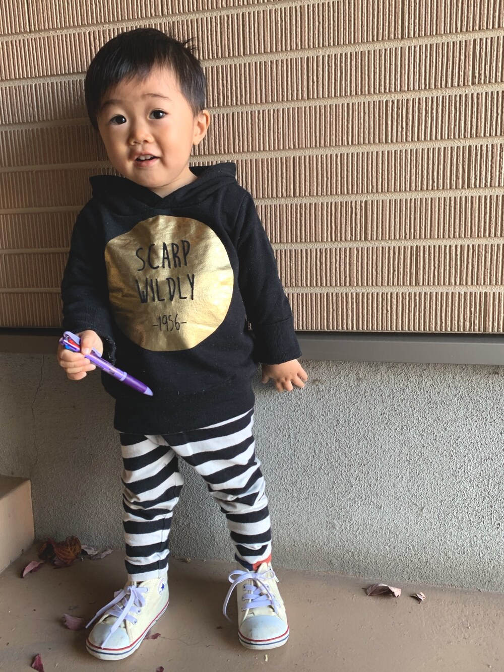 「キッズコーデ、キッズファッション、息子、息子コーデ、おしゃれさんと繋がりたい、1歳、カジュアルコーデ」｜「西松屋のアイテム（パーカー、ブラック系）」を使った、KIRA☆REIさん（キッズ・80cm）の秋コーディネートの1枚目の写真