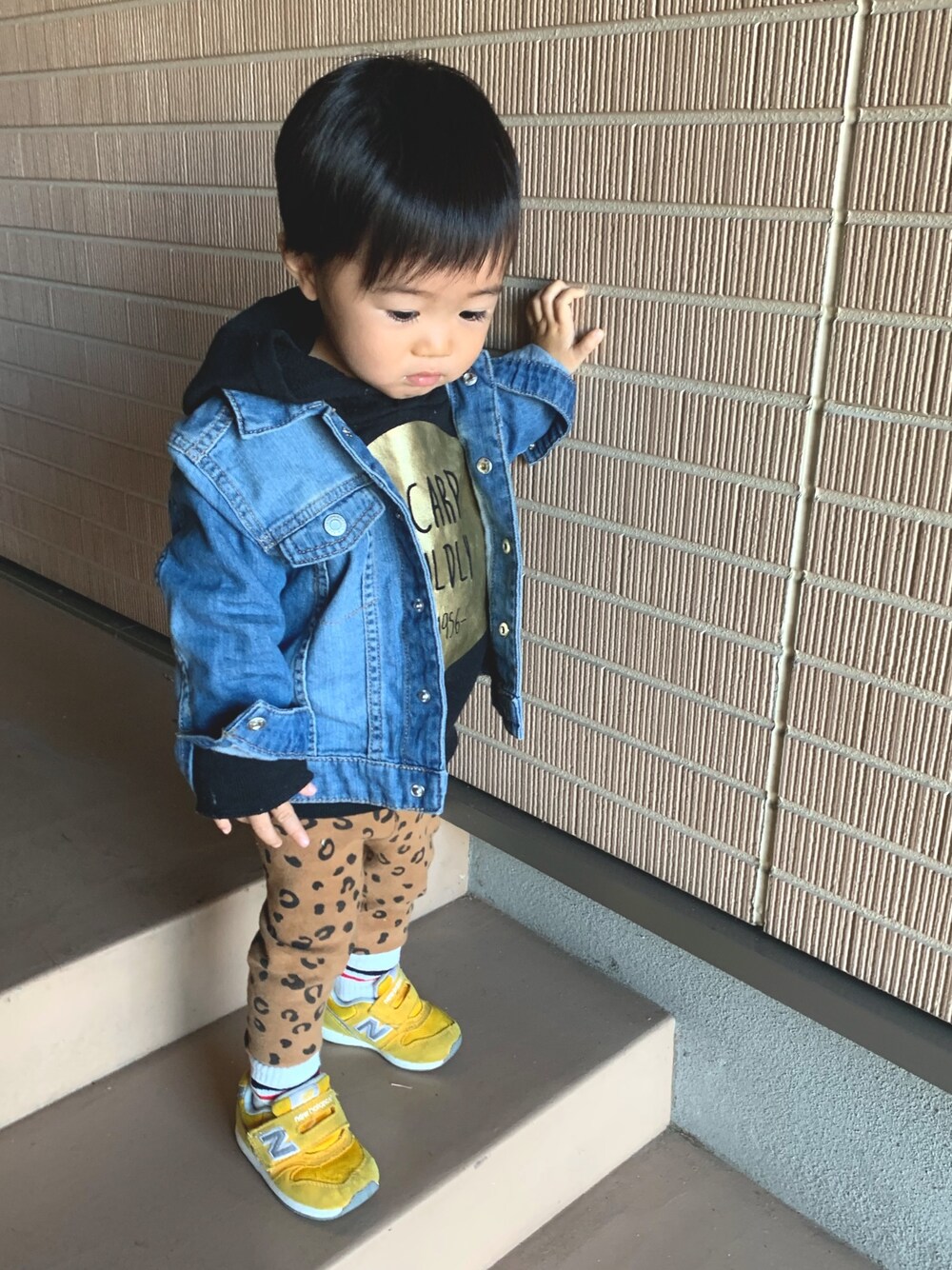 「男の子コーデ、息子コーデ、息子、カジュアルコーデ、1歳、キッズファッション、キッズコーデ」｜「H&Mのアイテム（デニムジャケット、ブルー系）」を使った、KIRA☆REIさん（キッズ・80cm）の秋コーディネートの1枚目の写真