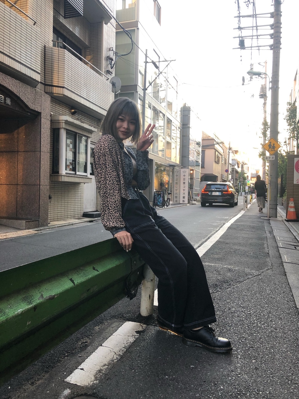「Juemi、juemisyncretic、ジュエミ、FOREVER 21、DrMartens」｜「JUEMIのアイテム（トップス、その他）」を使った、amichqnさん（レディース・163cm）の秋コーディネートの1枚目の写真