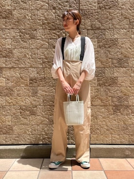 「アイテム（かごバッグ、ホワイト系）」を使った、natsukiさん（レディース・160cm）の春コーディネート