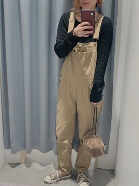 「ベージュ×ブラック」｜「アイテム（オールインワン・サロペット）」を使った、basilさん（レディース・156cm）の冬コーディネート