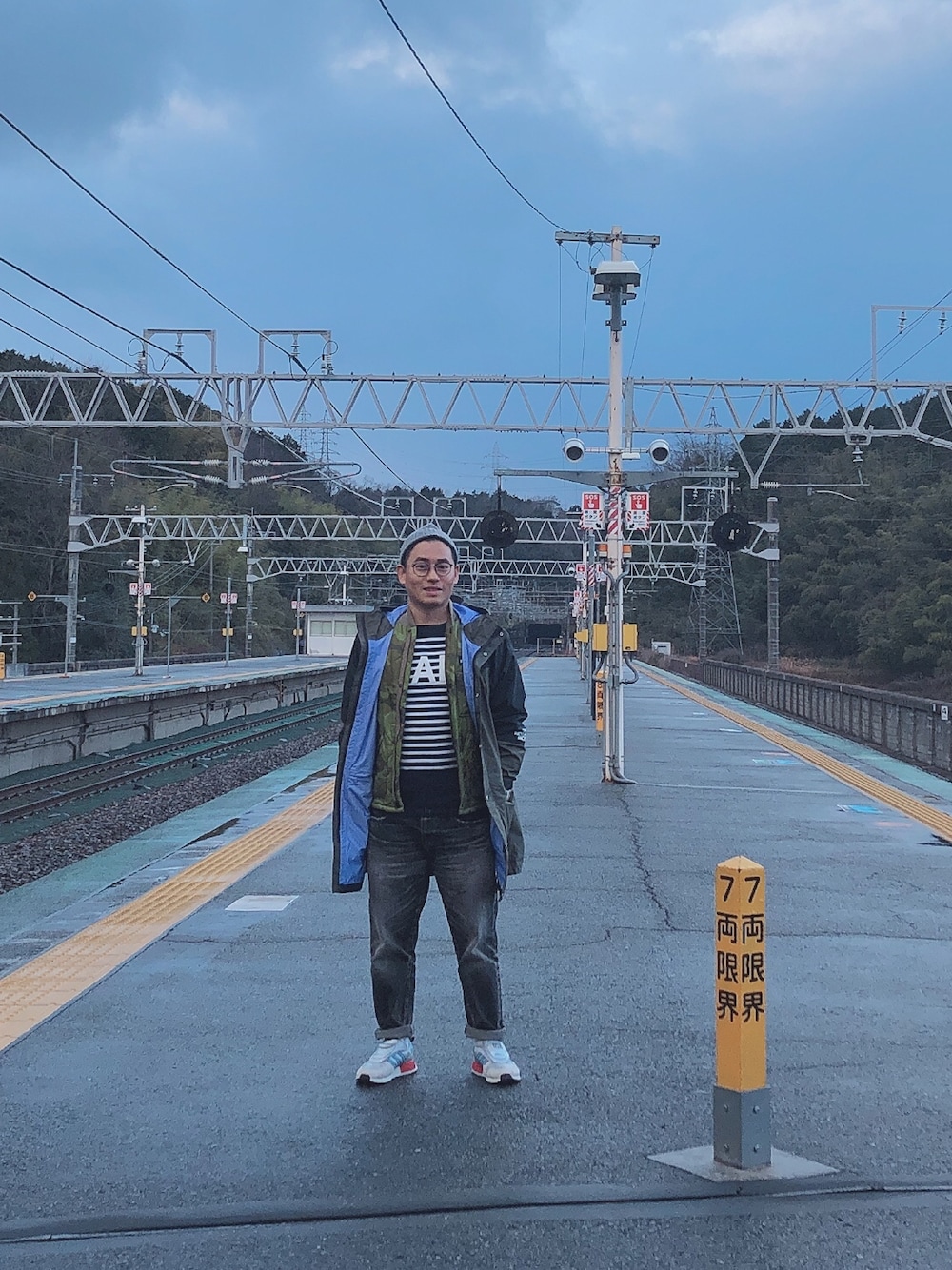 「ootd、hkboy、kyoto、undercover、WILDTHINGS、thenorthface、adidas originals、mircopacer」｜「THE NORTH FACEのアイテム（マウンテンパーカー、グリーン系）」を使った、Cyrusさん（メンズ・168cm）の冬コーディネートの1枚目の写真