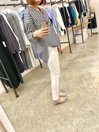 rina matsumoto使用「AMERICAN HOLIC（スキニーフィットホワイト）」的時尚穿搭