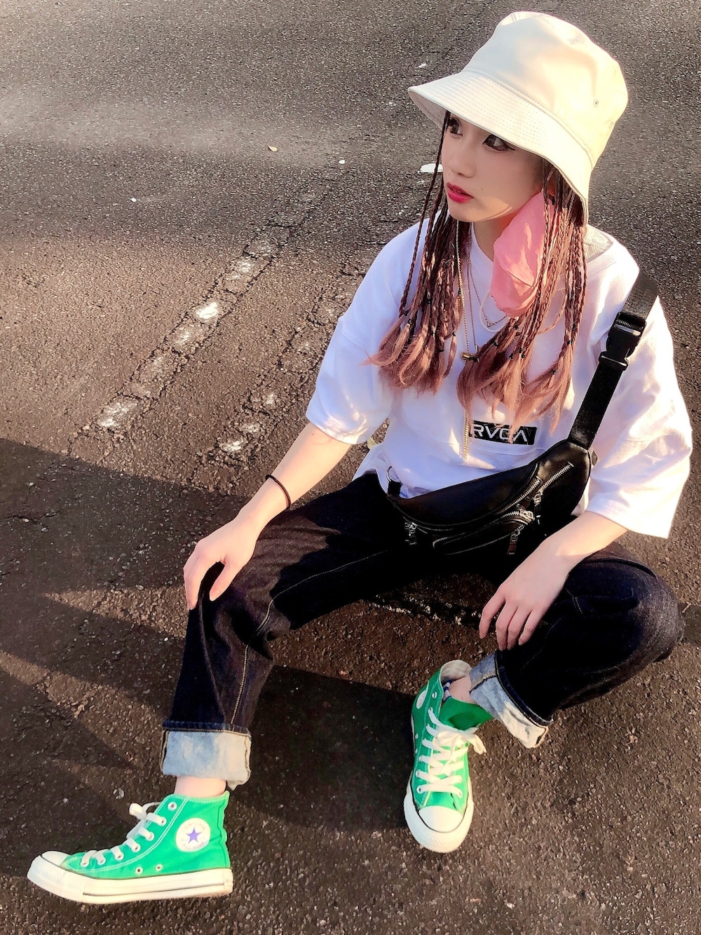 「おチビコーデ、ブレイズヘア、ゆるコーデ、148cm、one spo、adidas、rvca、GU、converse」｜「onespoのアイテム（帽子、ホワイト系）」を使った、miiiiichanさん（レディース・148cm）の秋コーディネートの1枚目の写真