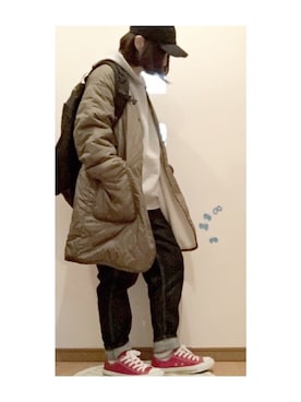 「黒リュック」｜「アイテム（ミリタリージャケット）」を使った、こはる。さん（レディース・164cm）の春コーディネート