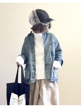 「OMNIGOD（オムニゴッド）のアイテム（デニムジャケット）」を使った、こはる。さん（レディース・163cm）の冬コーディネート
