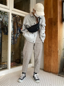 「アイテム（カバーオール）」を使った、ひのさん（レディース・162cm）の春コーディネート