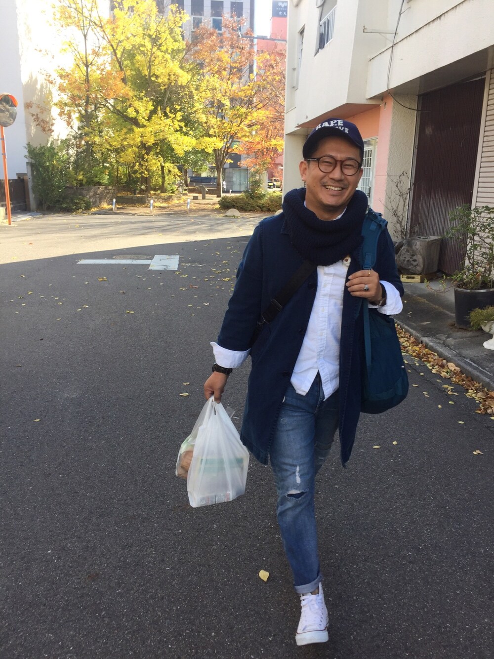 「シンプルおしゃれが好き、秋コーデ、オトナカジュアル、シンプル、UNIQLO、低身長、キャップ、カジュアルコーデ、🦁❤️公認ユーザー、supreme」｜「別ショット📸のアイテム（その他、その他）」を使った、Loving Usagiさん（メンズ・163cm）の秋コーディネートの1枚目の写真