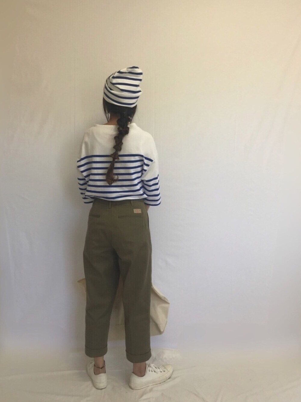 「秋服準備はじめました、シンプルコーデ、ボーダー、オーシバル、orcival、Dickies、チノパン、センタープレス、カーキ」｜「ORCIVALのラッセル ハーフスリーブＴシャツ WOMEN（Tシャツ/カットソー、ホワイト系）」を使った、Rabbitsekine🐰さん（レディース・162cm）の秋コーディネートの1枚目の写真