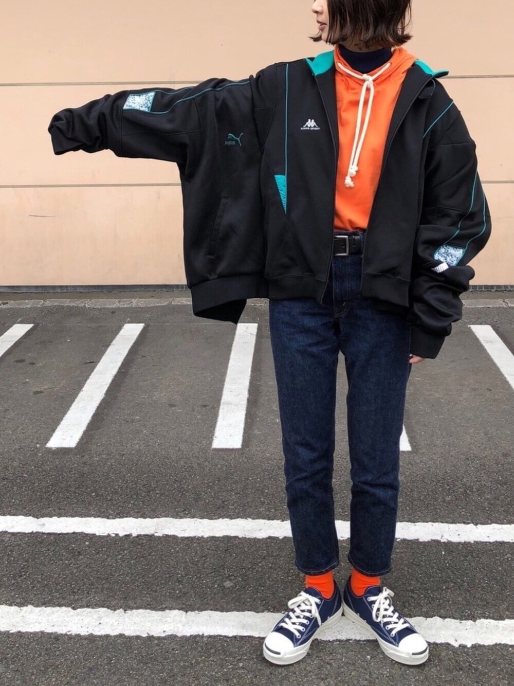 「アクロンリメイク✂️、リメイク、ジャージ、トラックジャケット、スポーツミックス、PUMA、KAPPA、パーカー、古着」｜「アクロンリメイク✂️のアイテム（ジャケット/アウター、ブラック系）」を使った、Rabbitsekine🐰さん（レディース・162cm）の冬コーディネートの1枚目の写真