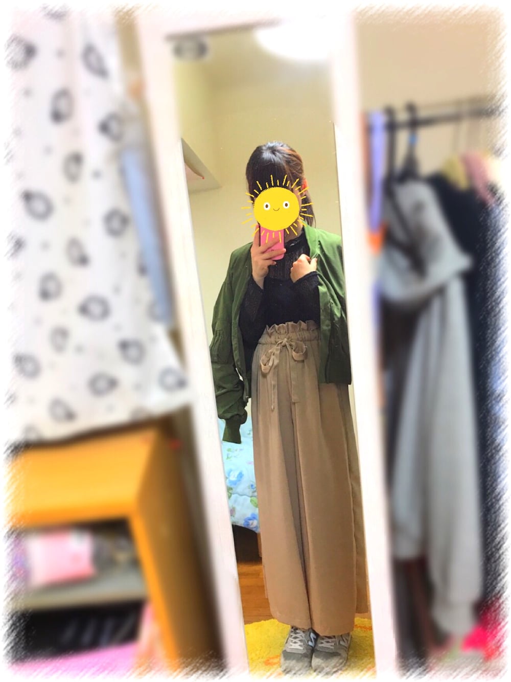「ローリーズファーム(LOWRYS FARM)、MA-1、GRL、ロペピクニック、ガウチョパンツ、ニューバランス、スニーカー、スニーカーコーデ、秋のコーデ」｜「LOWRYS FARMのソデボリュームＭＡ－１　766928 （MA-1、グリーン系）」を使った、恵理香✌︎さん（レディース・157cm）の秋コーディネートの1枚目の写真