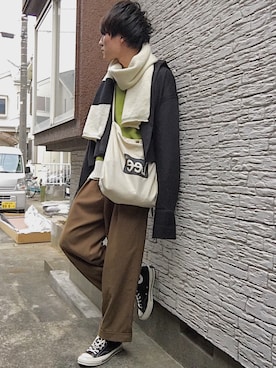 「アイテム（マフラー、ホワイト系）」を使った、iku .さん（メンズ・175cm）の冬コーディネート