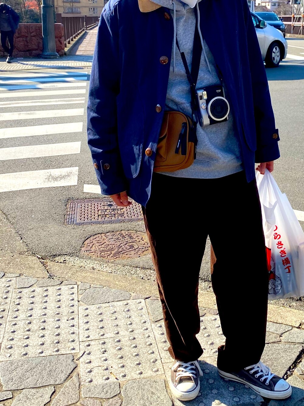 「冬のコーデ、大人コーデ、きれいめカジュアル、カジュアル、冬、古着、古着MIX、carhartt、おしゃれさんと繋がりたい」｜「Carharttの［カーハート］ST★ CARHARTT ESS ショルダーバッグ S（ショルダーバッグ、ブラウン系）」を使った、Y.t   さん（メンズ・168cm）の冬コーディネートの1枚目の写真