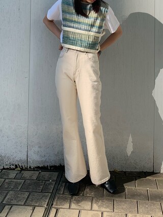 ishikawa Tomoka使用「FACTOTUM（【FACTOTUM(ファクトタム)】《STUDIOUS別注》ブーツカットフレアデニムパンツ）」的時尚穿搭