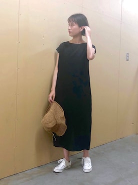 「ホワイトスニーカー」｜「アイテム（ワンピース/ドレス）」を使った、fujiさん（レディース・162cm）の春コーディネート