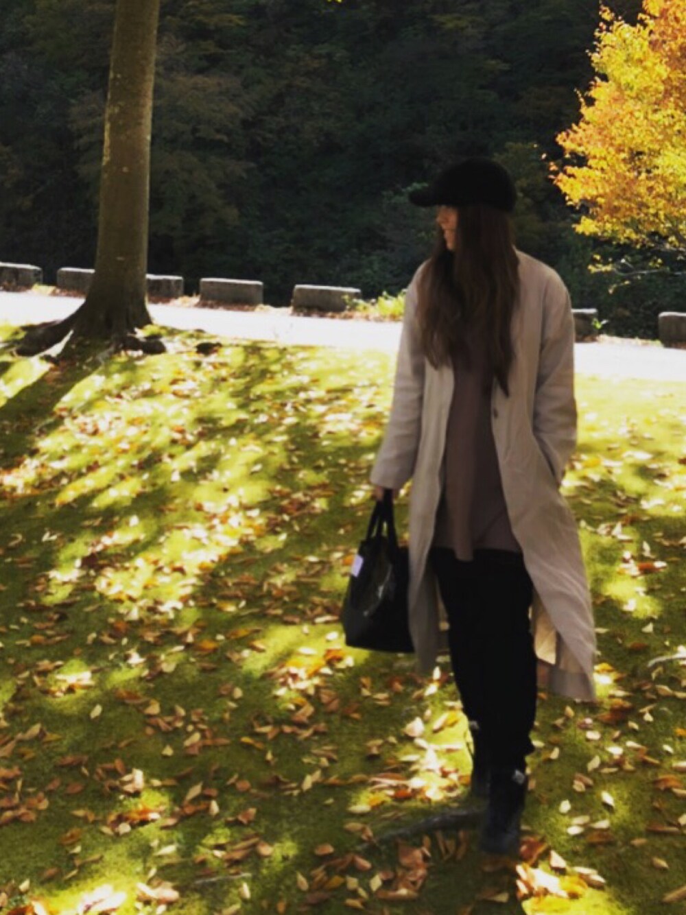 「秋のコーデ、シンプル、休日スタイル、紅葉、オトナ女子、秋コーデ、大人コーデ、オトナカジュアル、キャップ女子」｜「Ray BEAMSのRay BEAMS / ボア キャップ（キャップ、ブラック系）」を使った、yayacoさん（レディース・156cm）の秋コーディネートの1枚目の写真