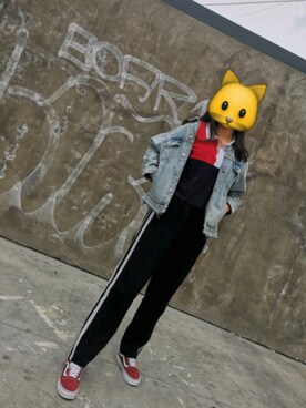 「VANS（バンズ）のアイテム（Sneakers、レッド系）」を使った、雅哥啊さん（レディース）の春コーディネート