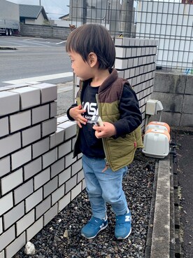 「BREEZE（ブリーズ）のアイテム（ダウンベスト）」を使った、kankanさん（キッズ・80cm）の冬コーディネート